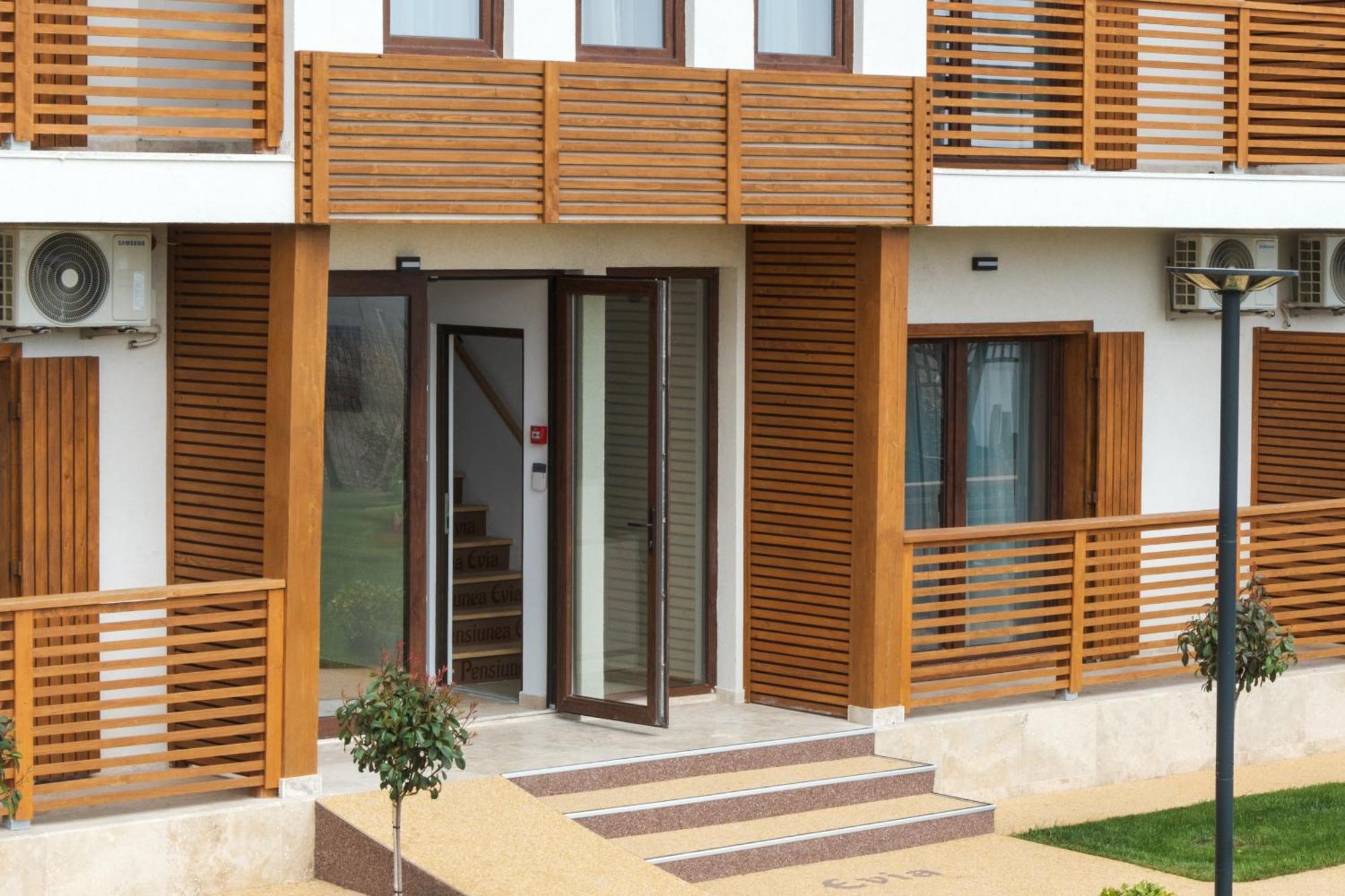 קורבו Pensiunea Evia Corbu מראה חיצוני תמונה